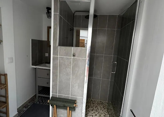 Topette, A Tantot...